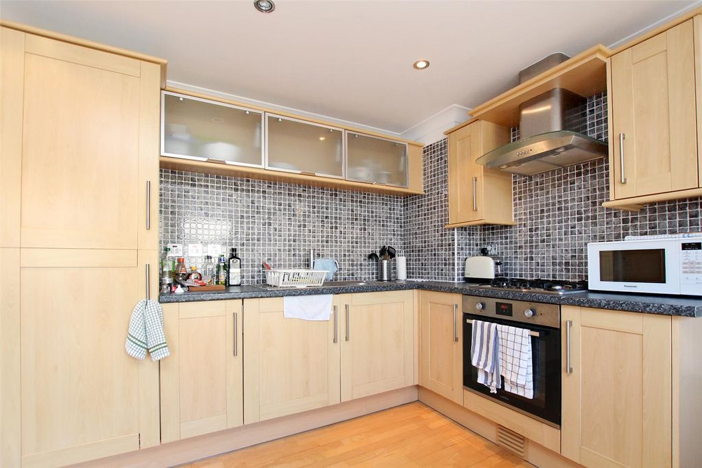 Property photo 3 of 4