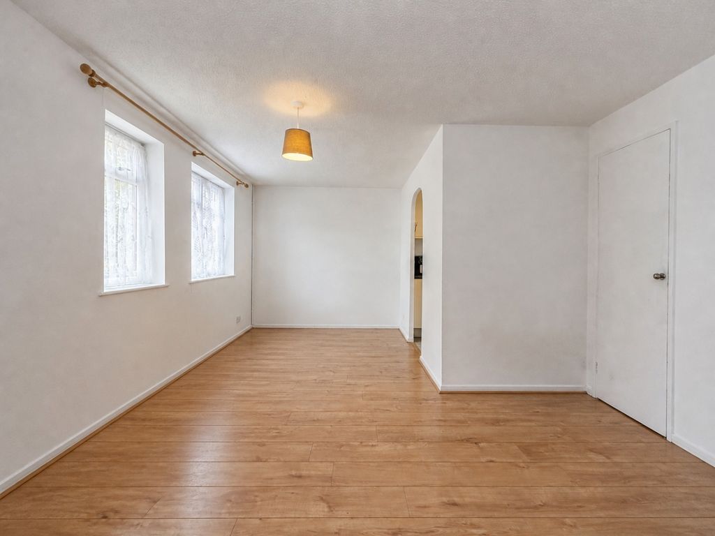Property photo 3 of 12 5431463