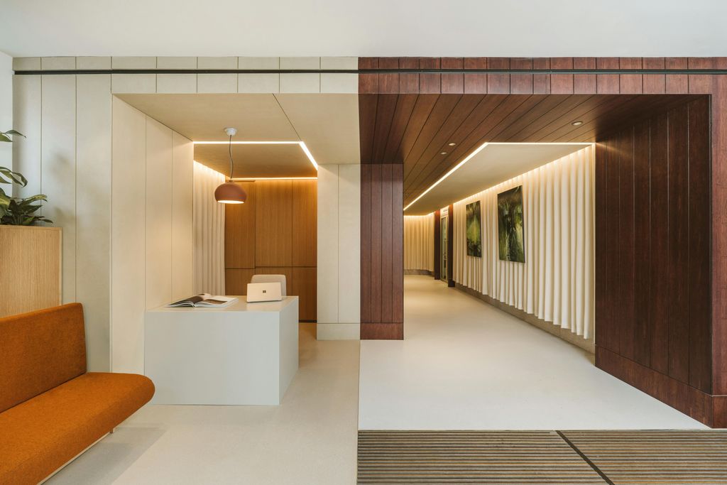 Property photo 3 of 29 241017 Mansel Court10B.Jpg