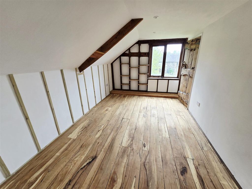 2 bed barn conversion for saleCarley, Liftondown PL16 photo 4