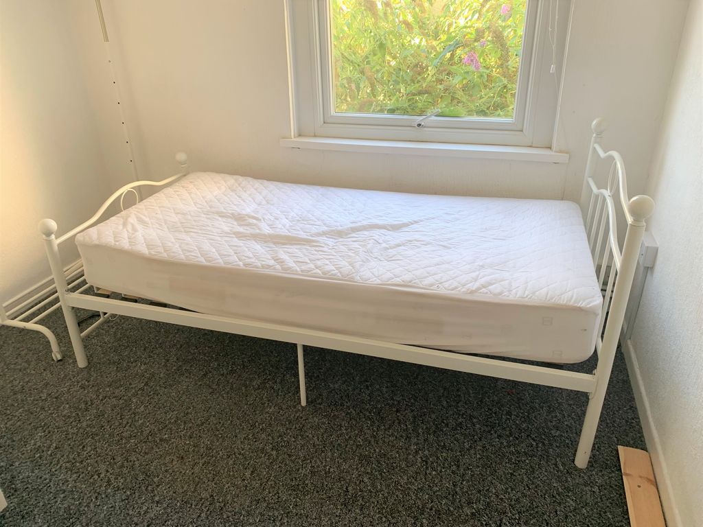Property photo 1 of 2
