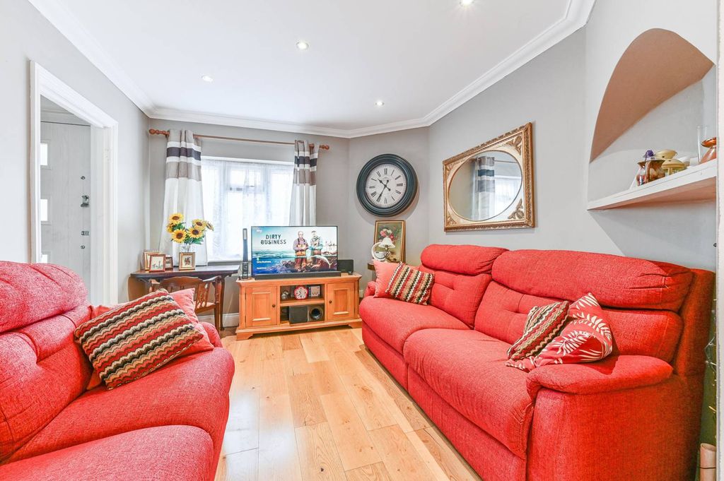 Property photo 3 of 11