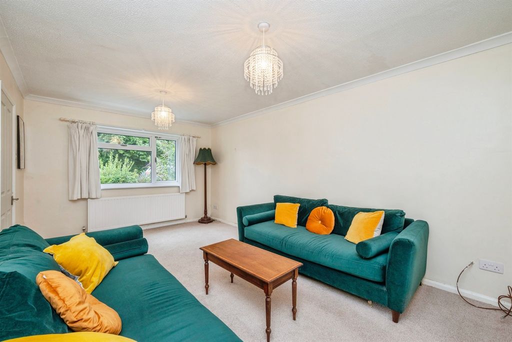 Property photo 2 of 17