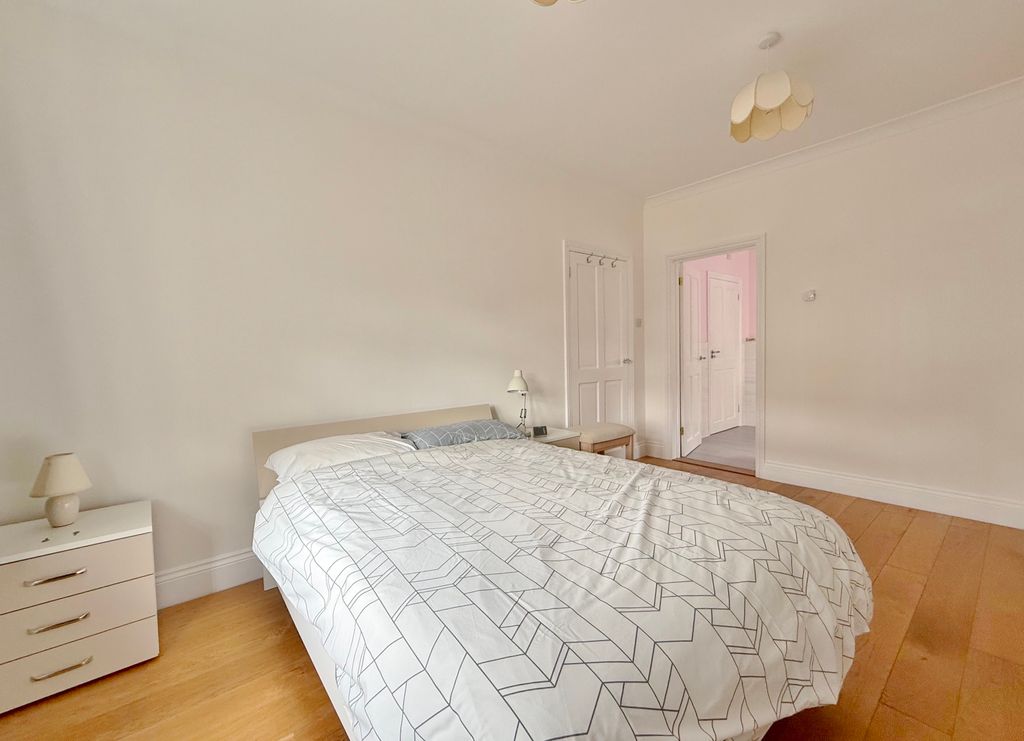 Additional image 20 of 5 bed detached house for saleStation Road, Drayton, Portsmouth PO6