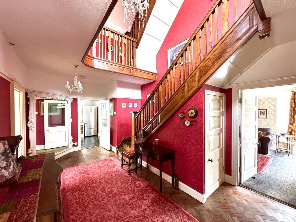 Property photo 3 of 36