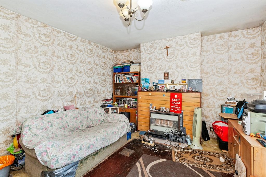 Property photo 3 of 17