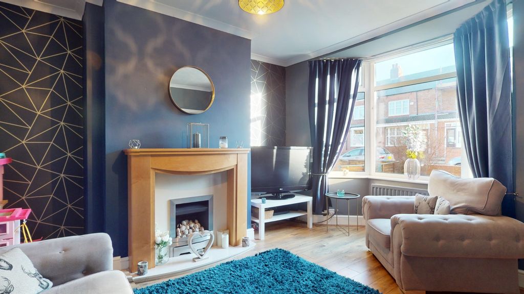 Property photo 2 of 25 3856575