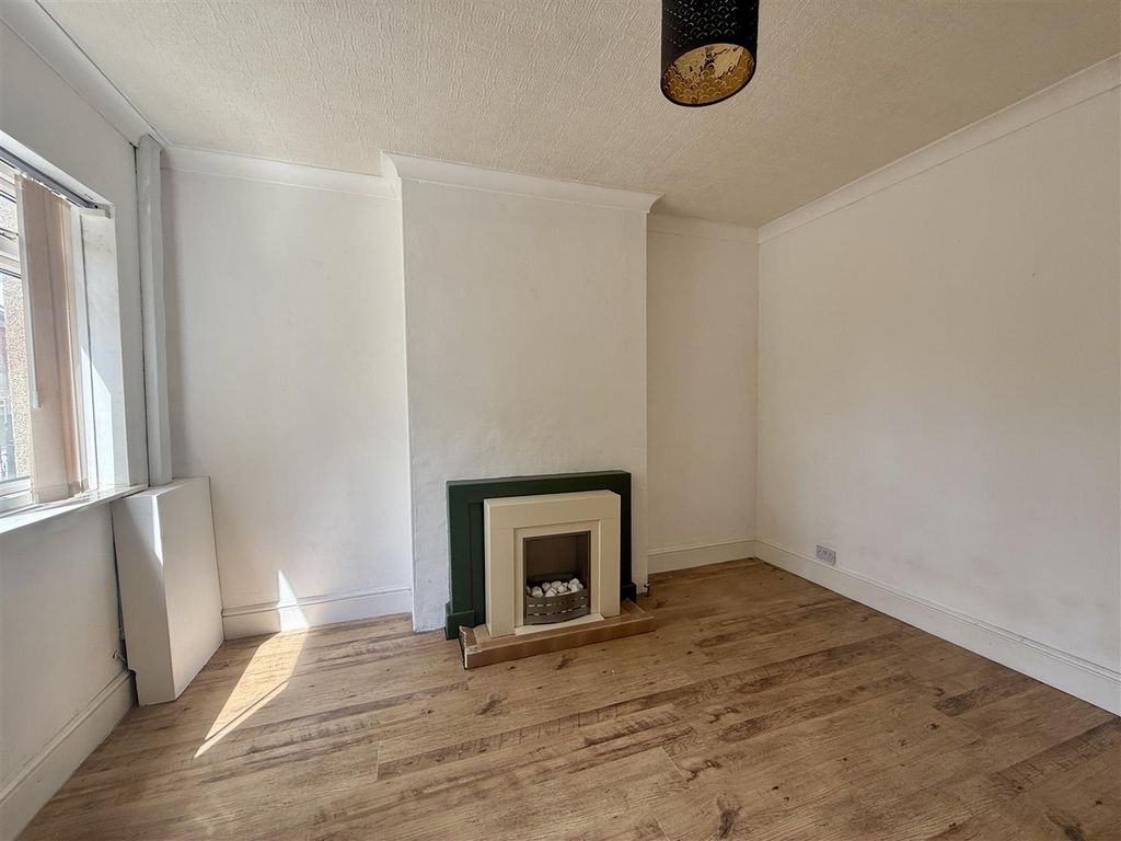 Property photo 2 of 11 Img_5475.Jpg