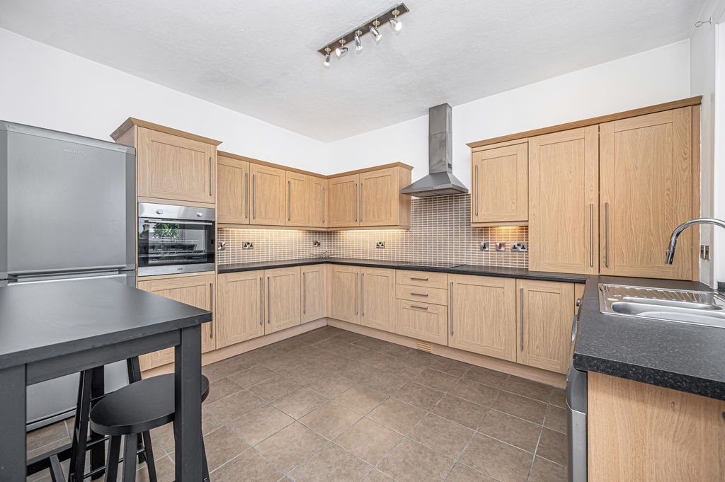 Property photo 2 of 20 Kitchen