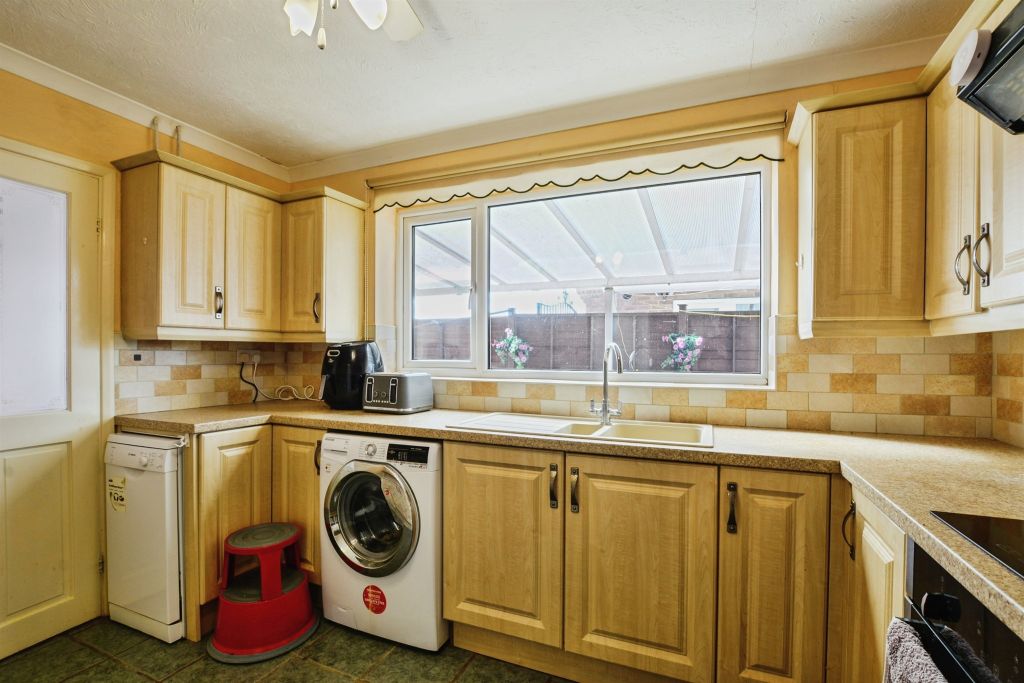 Property photo 3 of 19