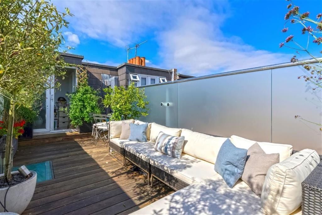 Property photo 3 of 14 Terrace 2.Jpg