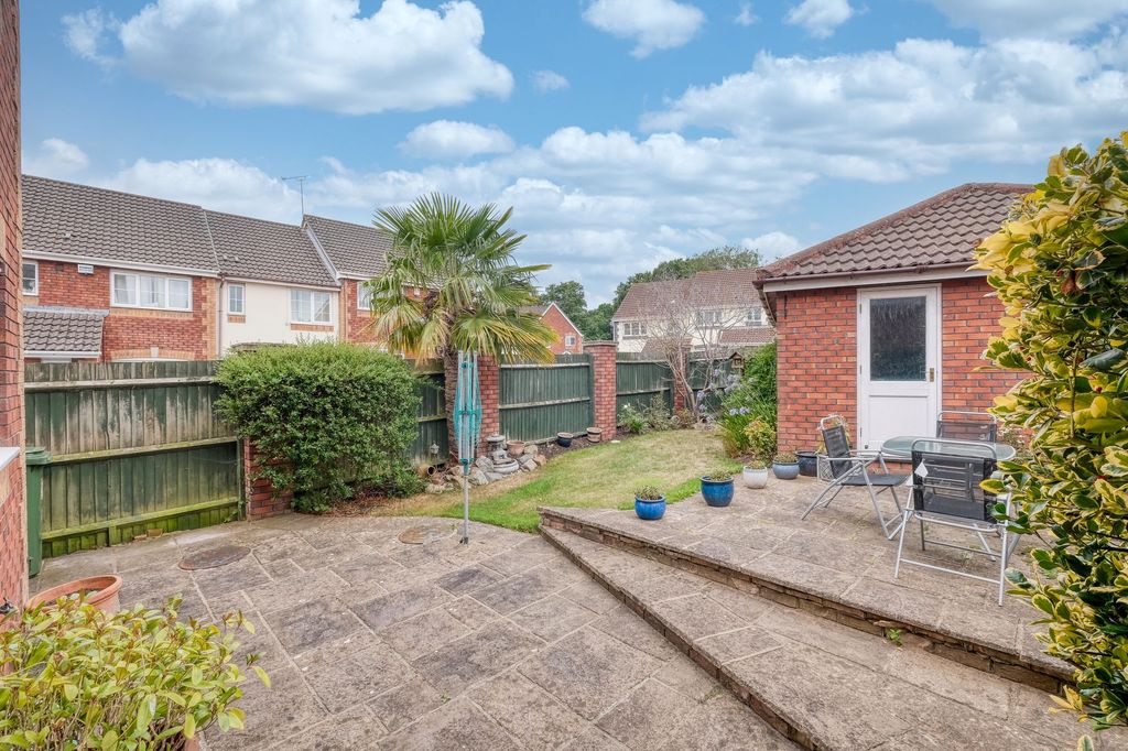 Property photo 2 of 16