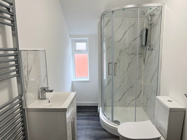 Property photo 2 of 4 Balcony