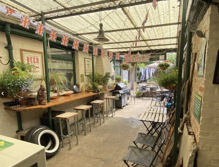 Property photo 3 of 8 Photo 5