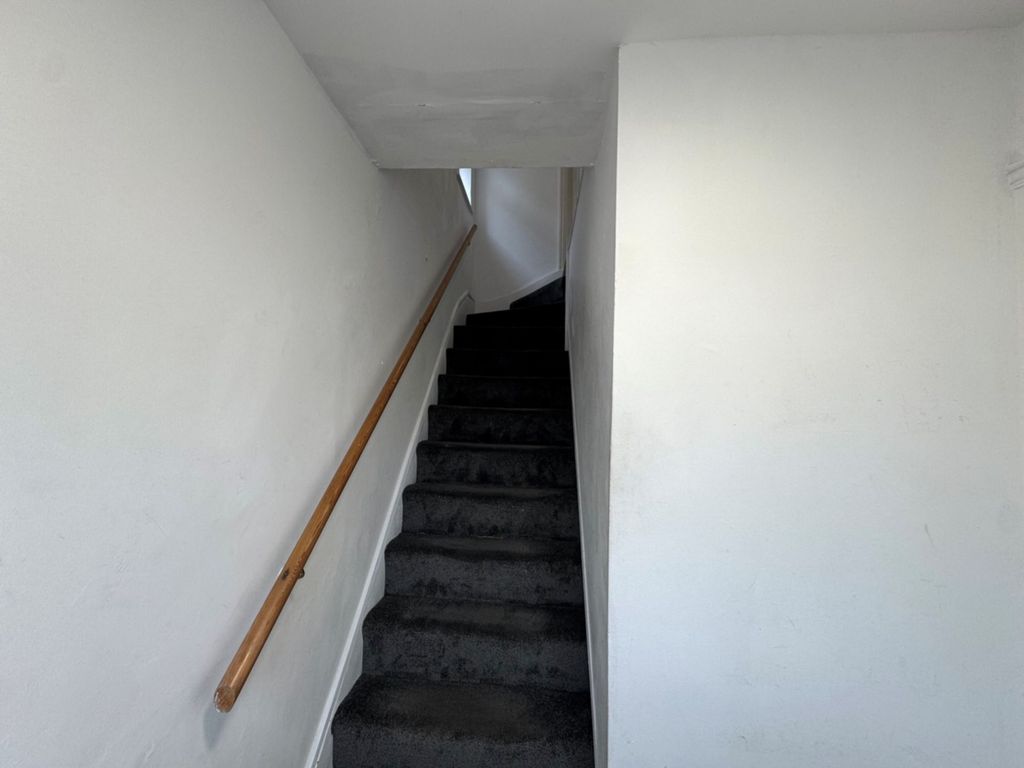 Property photo 2 of 7 Photo 2