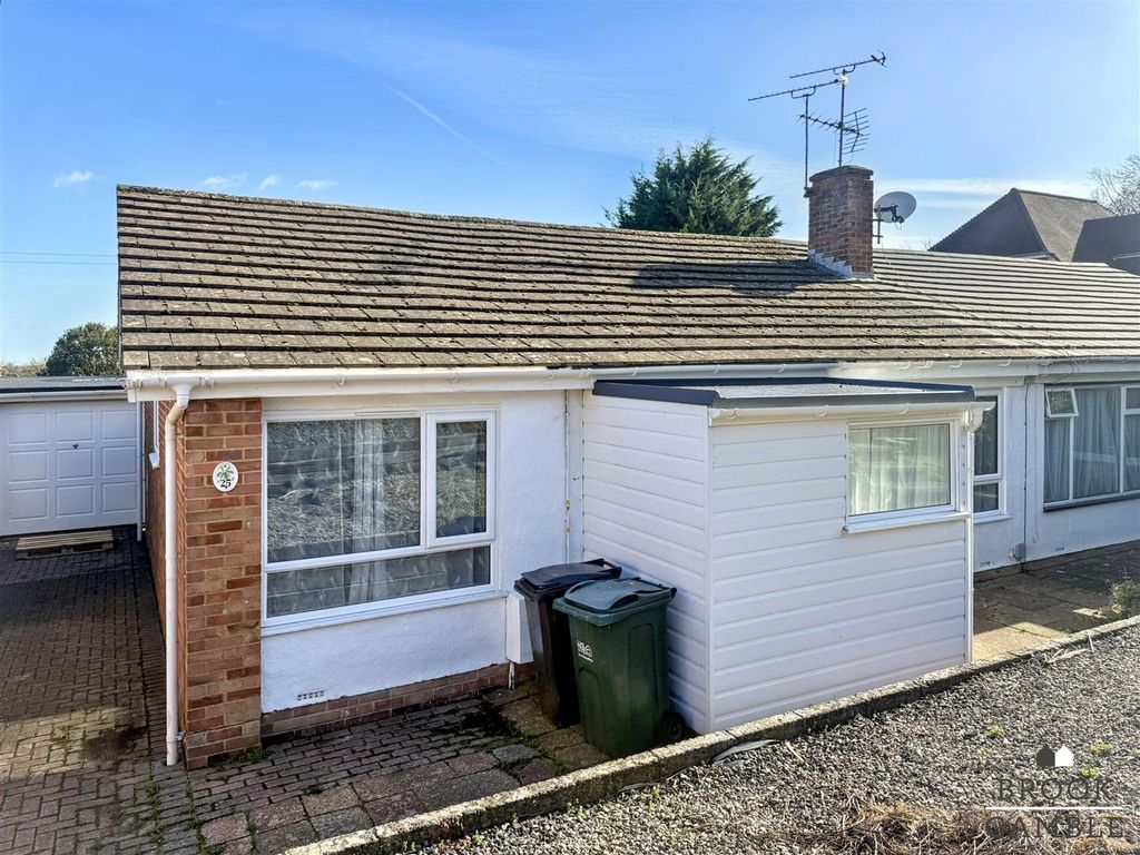 Property photo 1 of 14 01323 438506