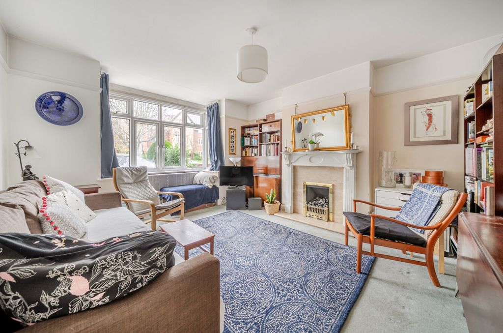 Property photo 2 of 15 1382215-10-691c64...