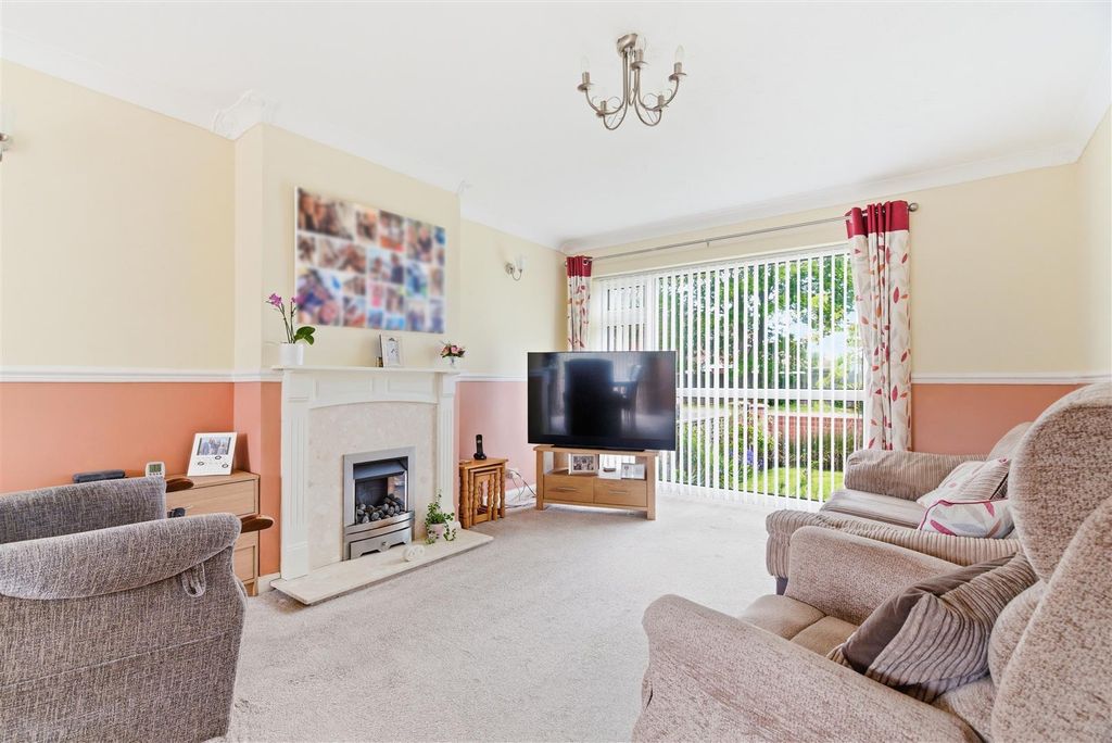 Property photo 3 of 18