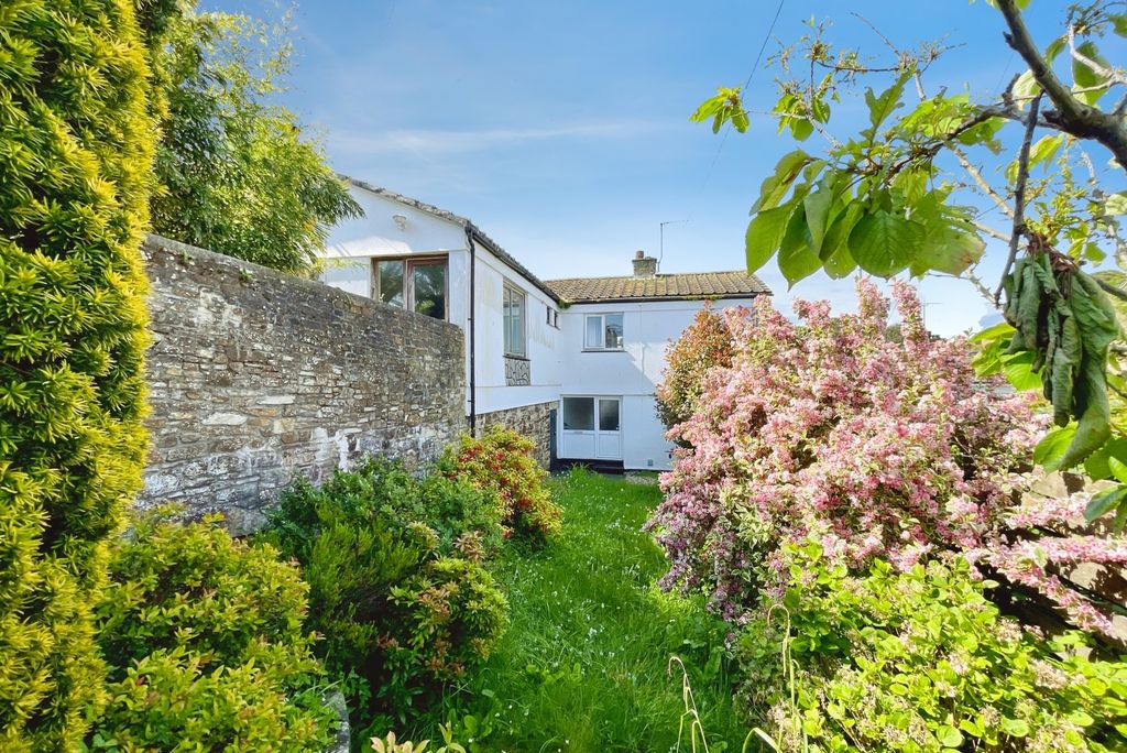 Property photo 1 of 17 Pbox-Img.Jpg