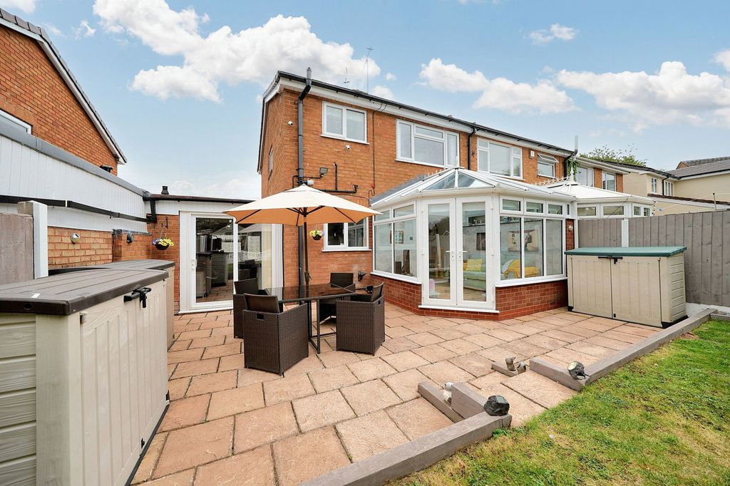 Property photo 2 of 31