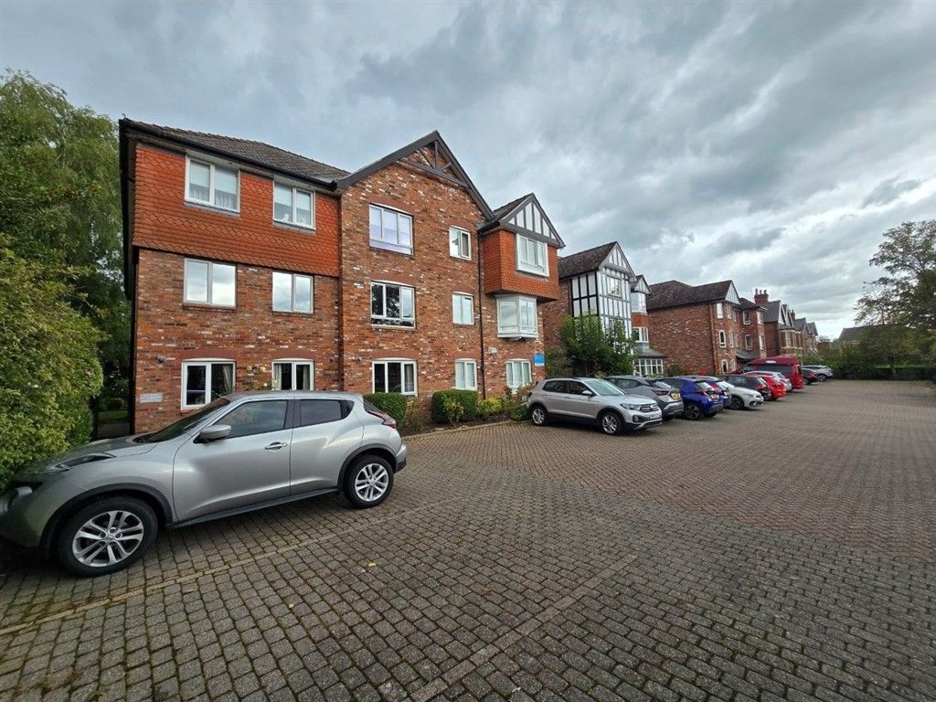 Property photo 1 of 12