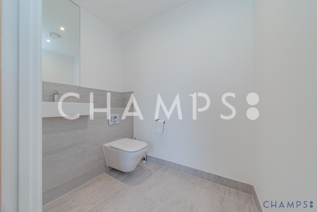 Property photo 2 of 8 Gallery