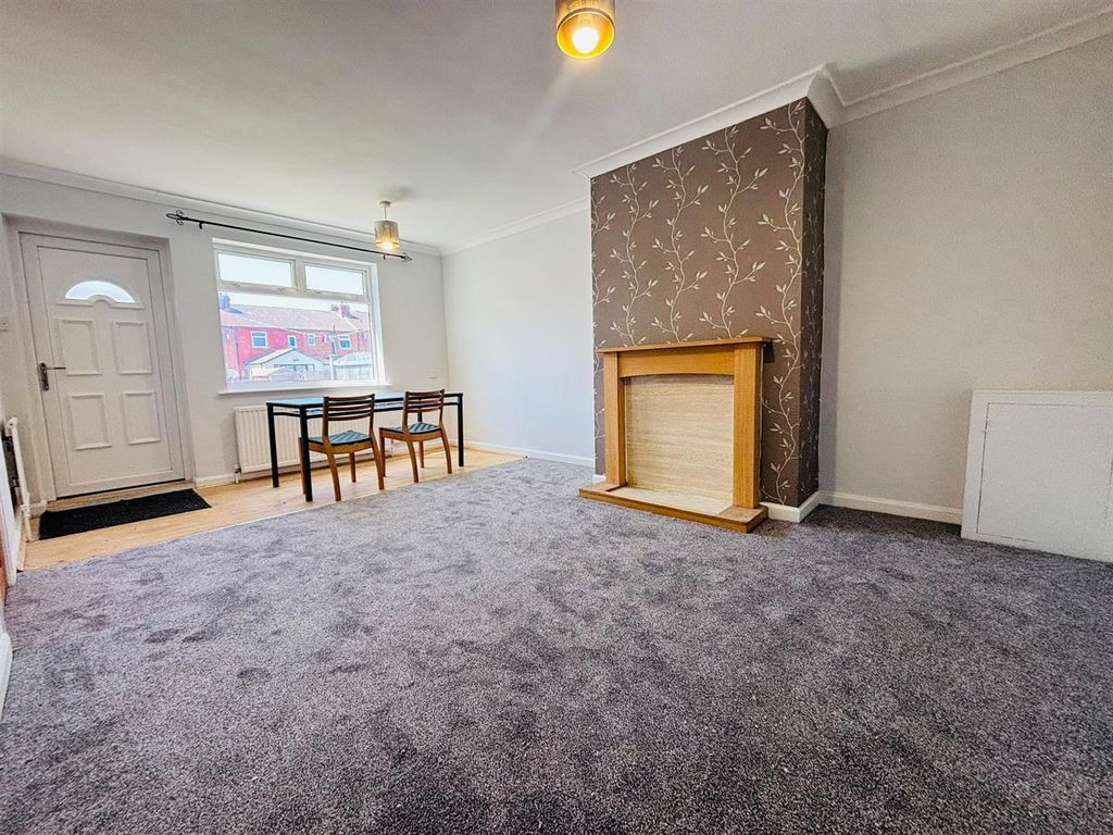 Property photo 2 of 7 Living Room: