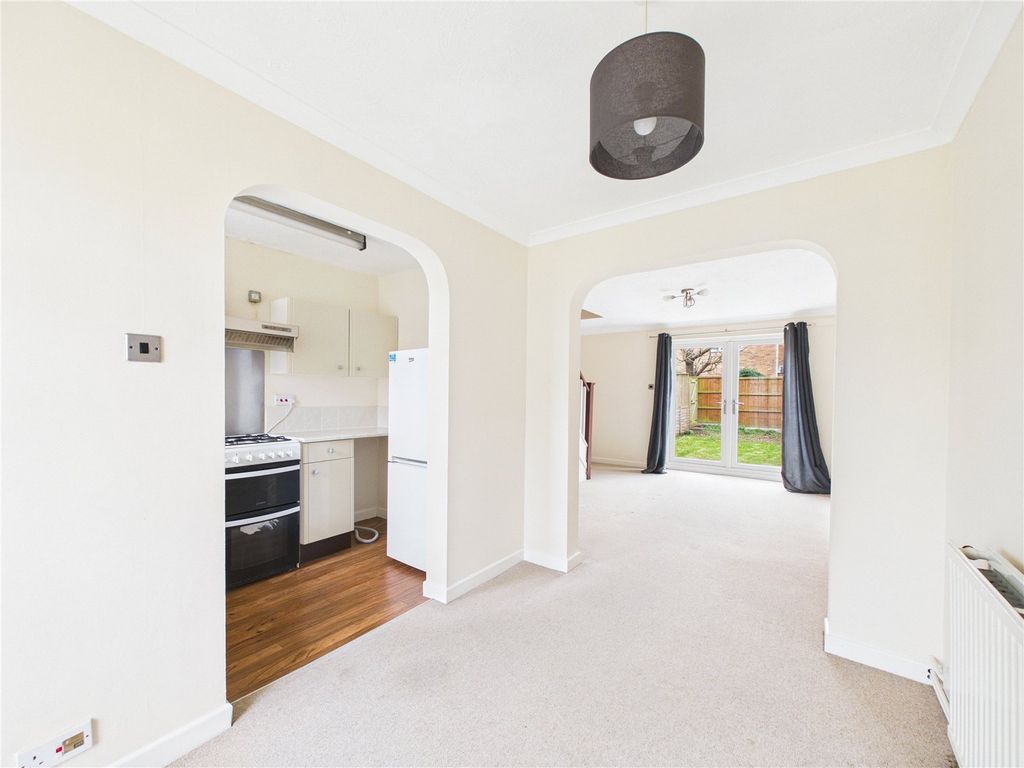 Property photo 2 of 15 Picture No. 17