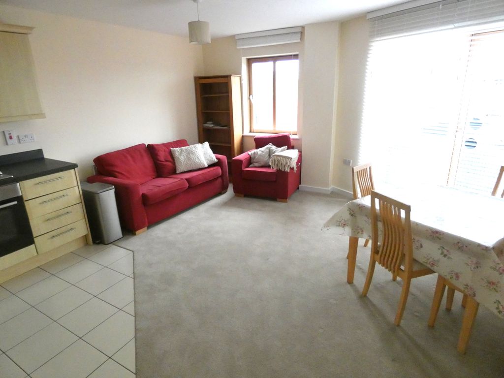 Property photo 2 of 21