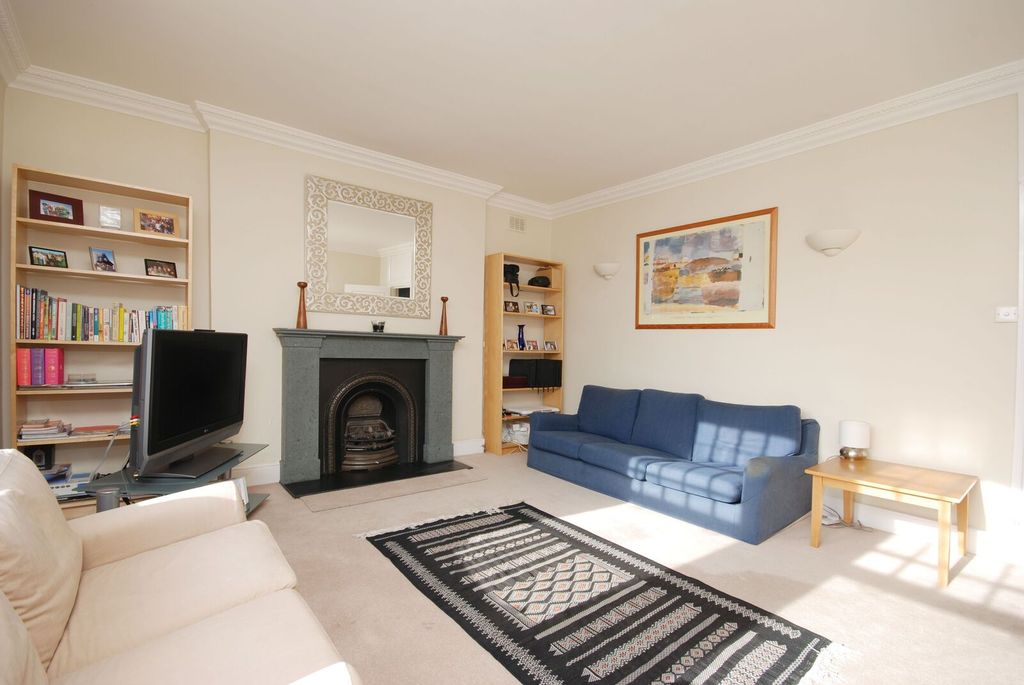 Property photo 1 of 5