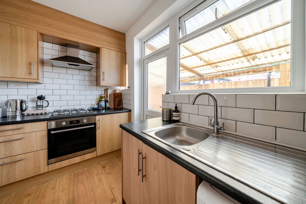 Property photo 2 of 13 Kitchen
