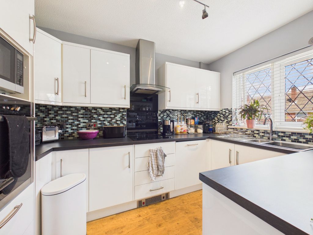 Property photo 3 of 11 5238985