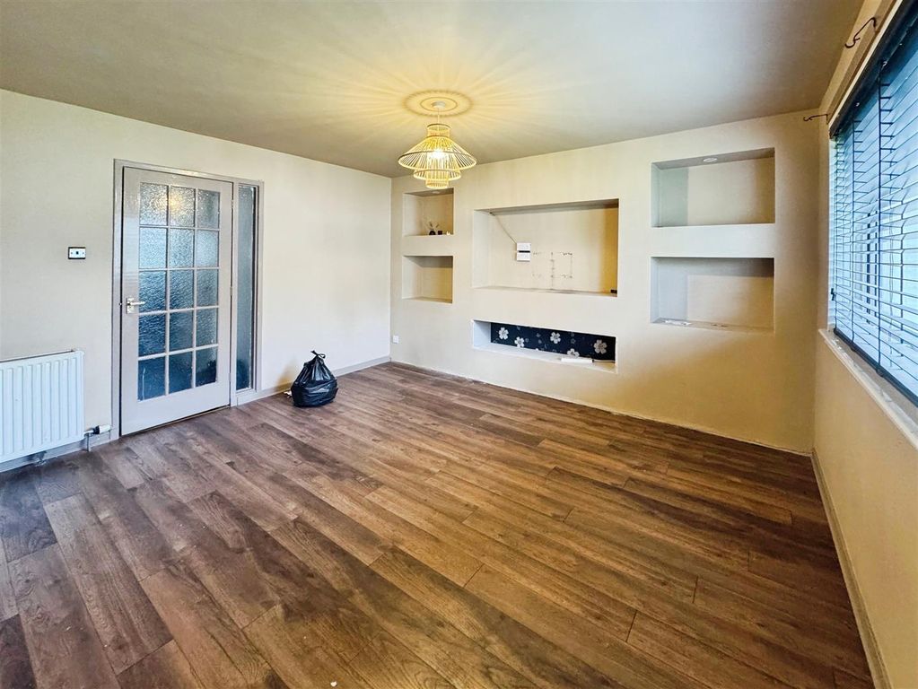 Property photo 3 of 11 3.Jpg