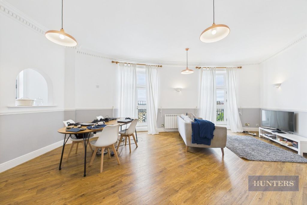 Property photo 3 of 12 Cam05152G0-Pr0110-Still017.Jpg