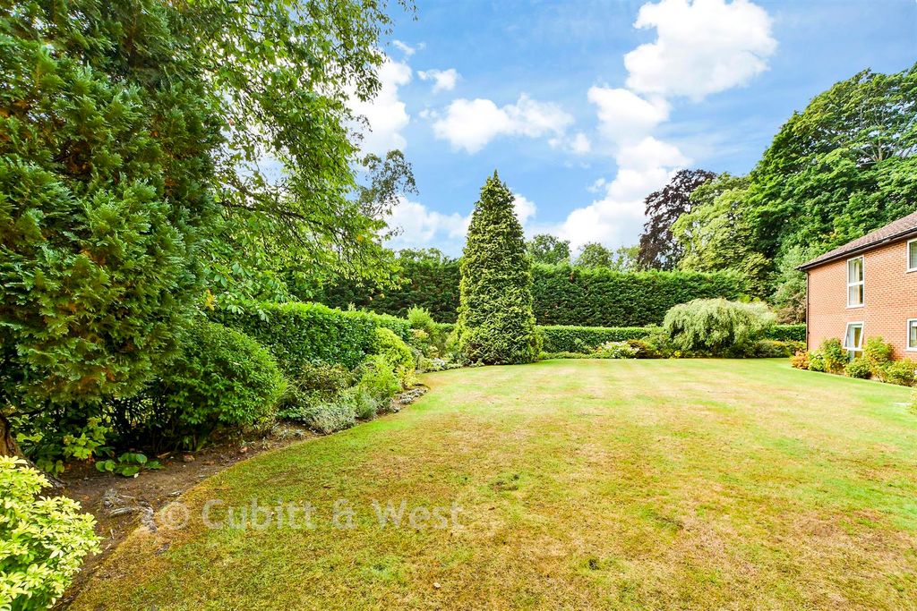 Property photo 3 of 10 Rear Garden