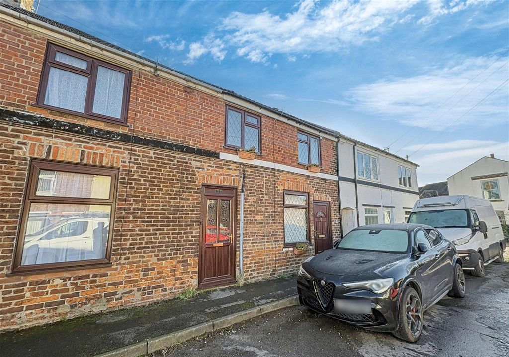 Property photo 1 of 8