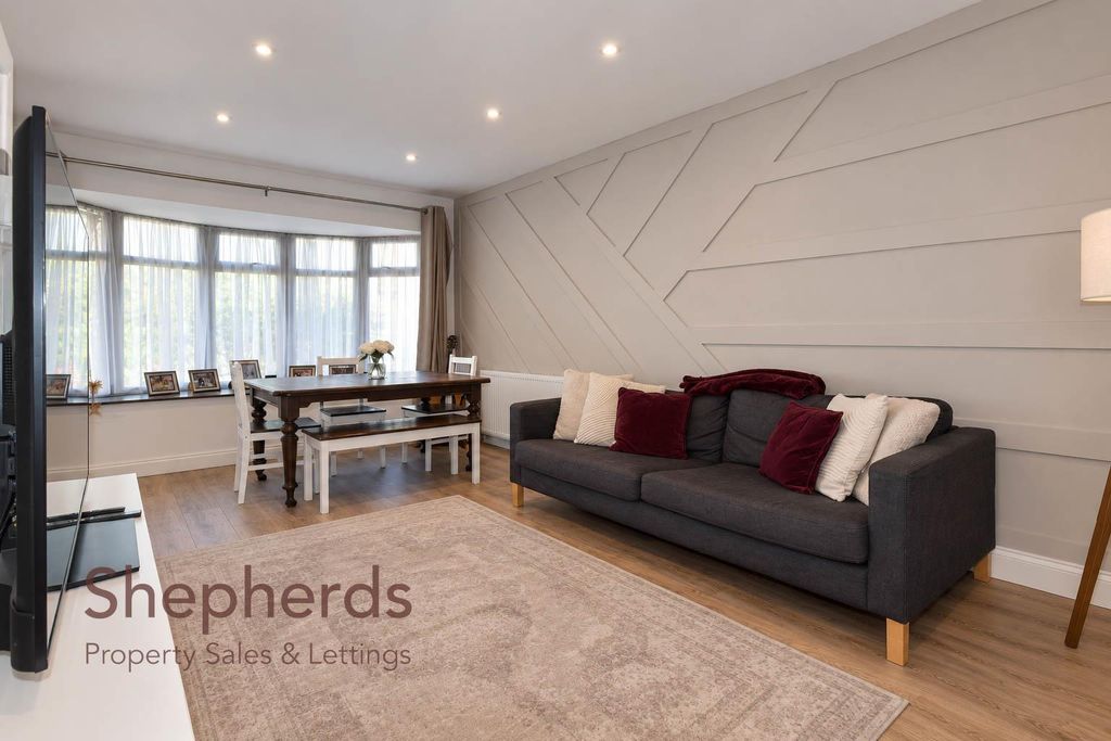 Property photo 2 of 18 08601Ca7-6276-433B-A7F0-Abd2d2Bad1E5.Jpg