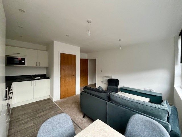 Property photo 1 of 8 Living Room