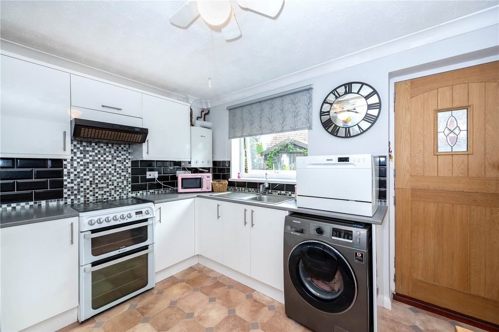 Property photo 3 of 12 Picture No. 12