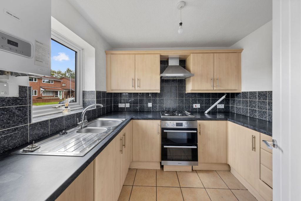 Property photo 2 of 13