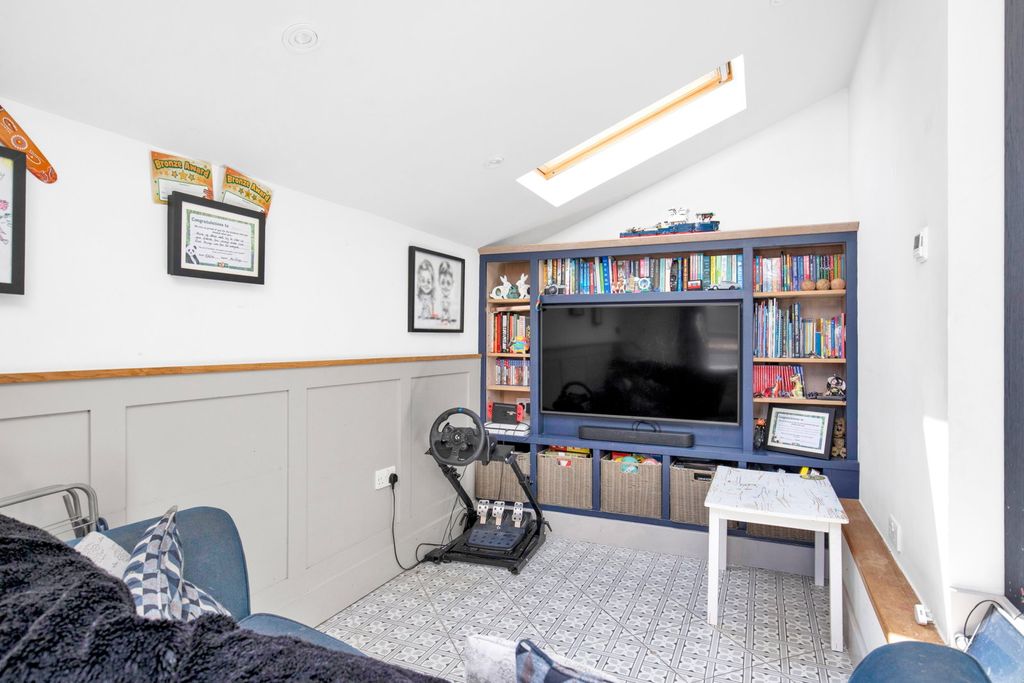 Additional image 5 of 3 bed detached house for saleAlma Road, Bordon GU35
