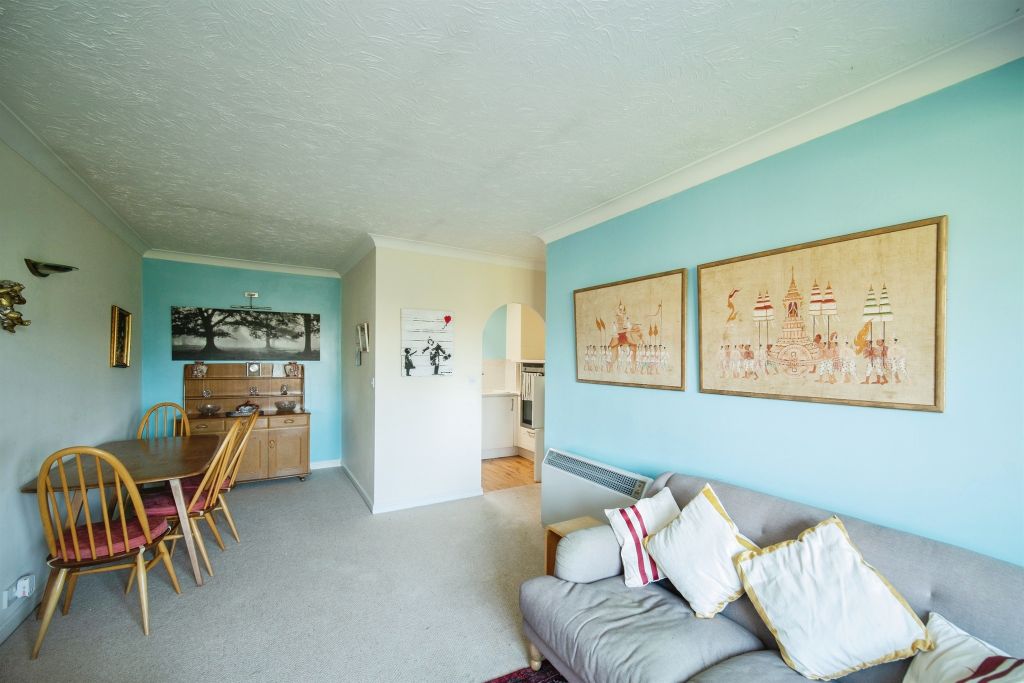 Property photo 3 of 16 Living Room