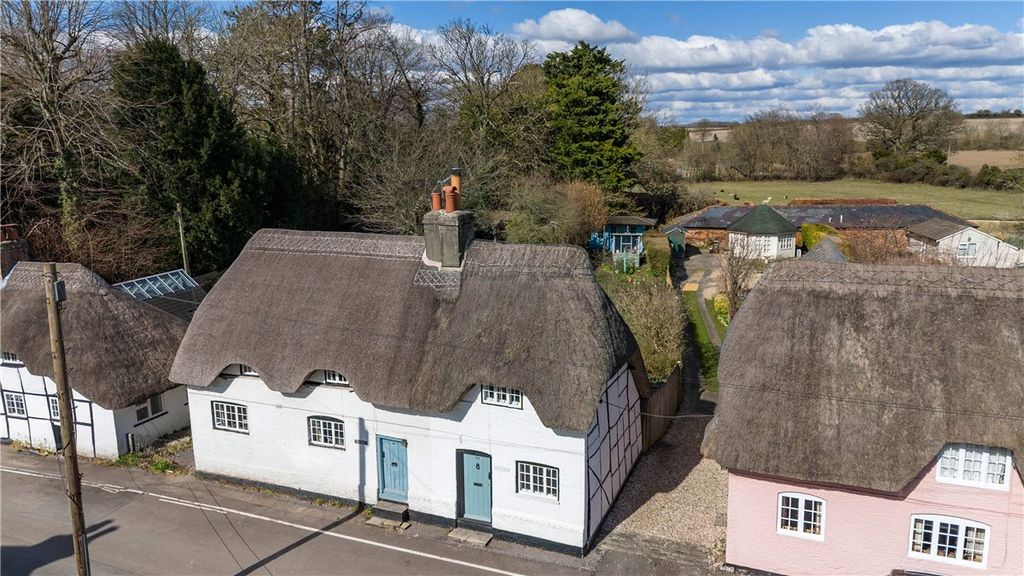 Property photo 1 of 17 House