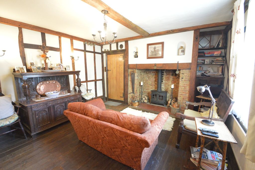 Property photo 2 of 19