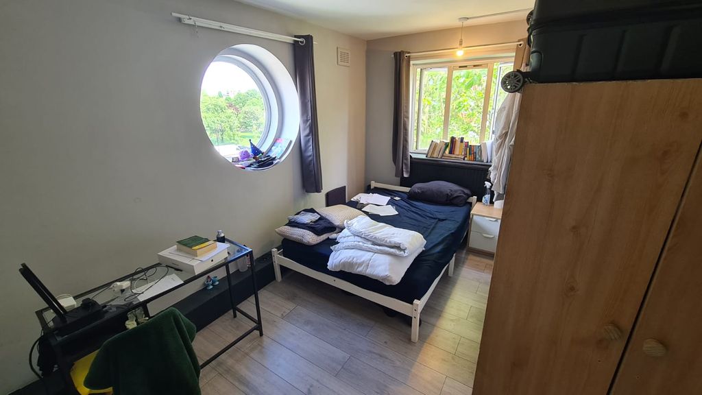 Property photo 1 of 13 Room 4- £1050 Available From 01/09/2026