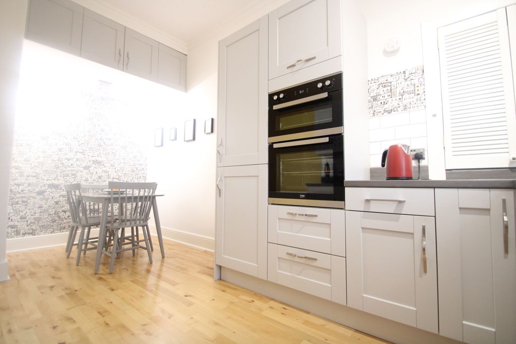 Property photo 2 of 16 Kitchen/Dining