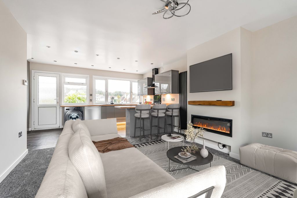 Property photo 3 of 29