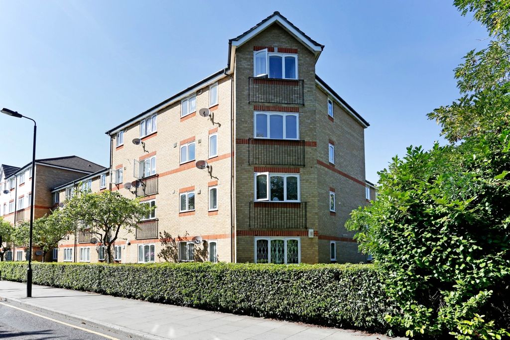 Property photo 1 of 7 Telegraph Place