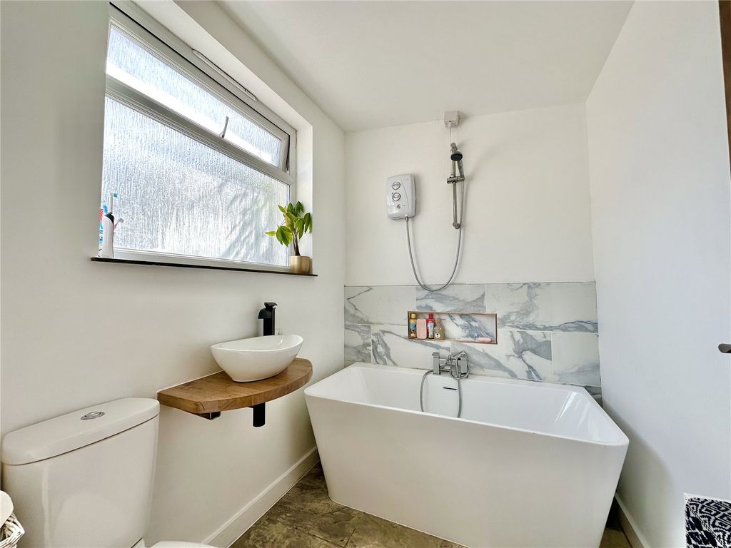 Property photo 3 of 25 Picture No. 32