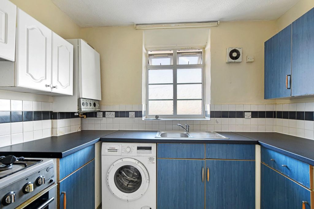 Property photo 3 of 12 04-1303Dsc_8535 (1).Jpg